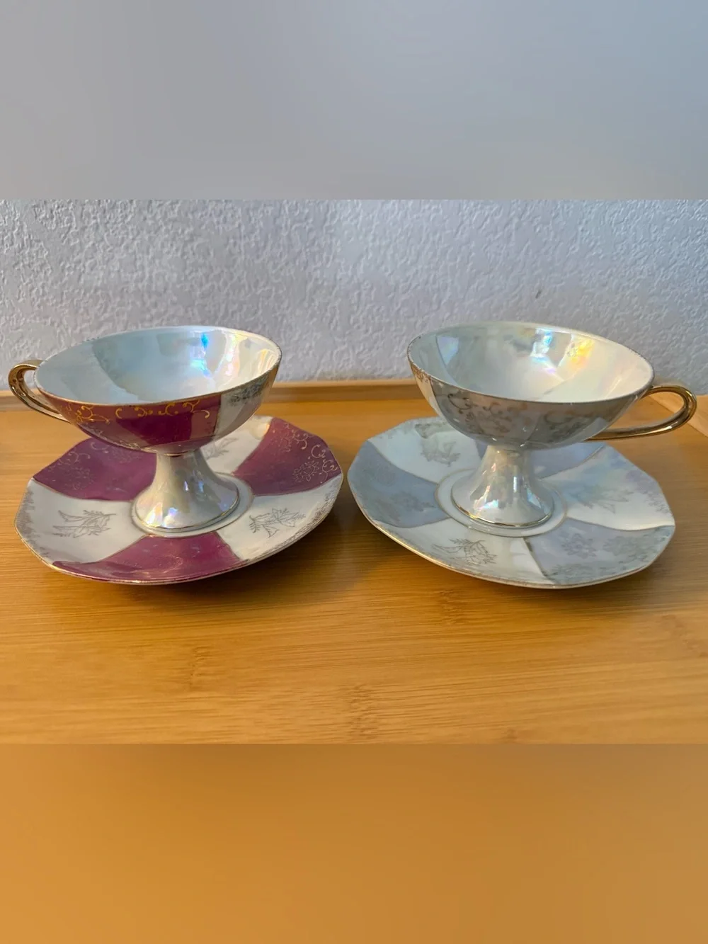 Fredroberts Set of 2 Iridescent teacups and Saucers - Pink & Light Blue